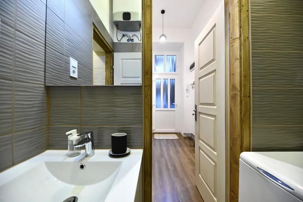 Cute Gallery Apartment Close To The Basilica, Queen Budapest